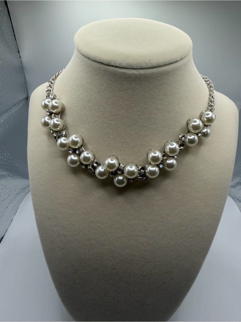 Pearl Cluster Necklace - White Pearls on Silver Chain - Picture 2 of 2